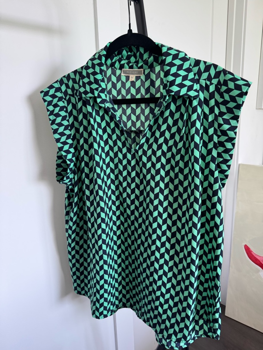 Pleione Geometric Print Shirt Size Large Green Black Funky